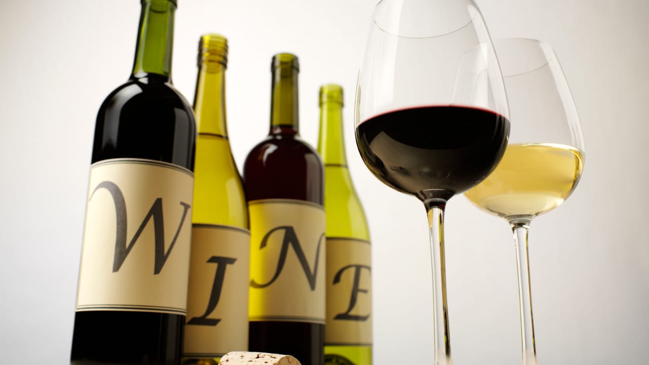 How To Remove Wine Bottle Labels With Ease Master The Art how-to-remove-wine-bottle-labels-with-ease-master-the-art